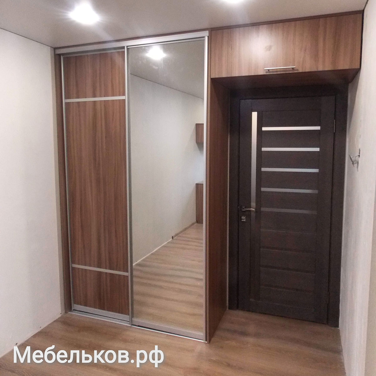 Встроенный шкаф купе В9